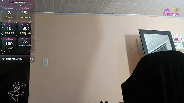 candymills1 live cam on StripChat