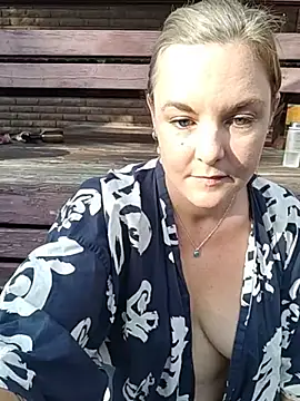 SwedishJennifer webcam