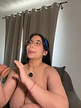 tati_reyess (F young) - fuck pussy on shower