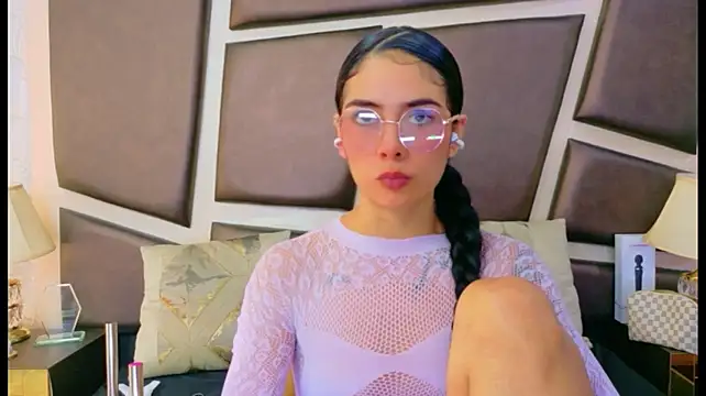 nicoleesposito (F young) - Blow a kiss