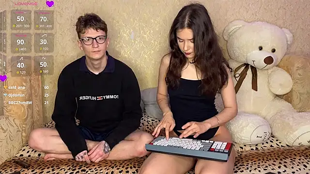 baby_lesi (Ask my age) - take off her top