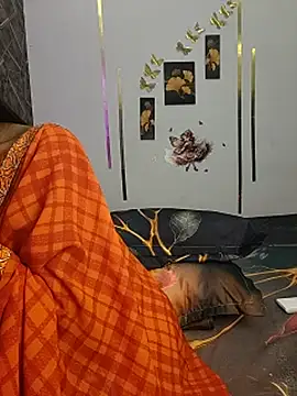 misss-julli (F young) - pussy oiling