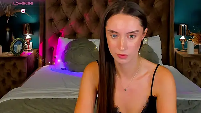 torisonn (F teen) - Anyone who doesn't tip is gay👀