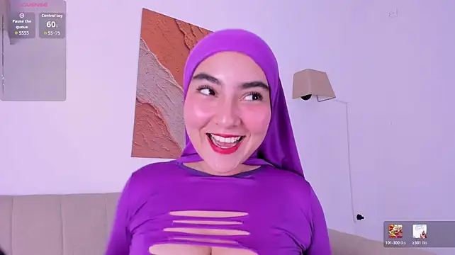 malika_noor (F young) - Pussy and dildo game🤤