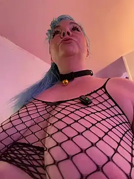 kawaiikiki_247 (F milf) - squirt you slut!!! + random vid to LT