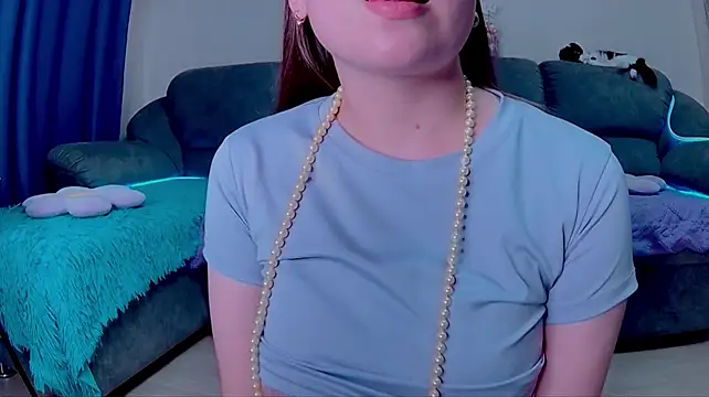 carrollnancy (F young) - lick finger<3