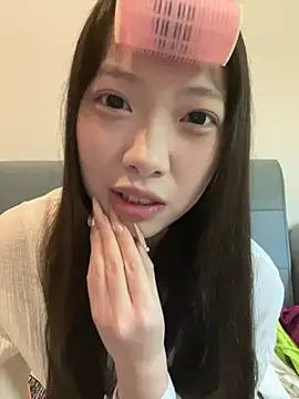 yy-1-1-1 (F young) - 穿丝袜看看腿