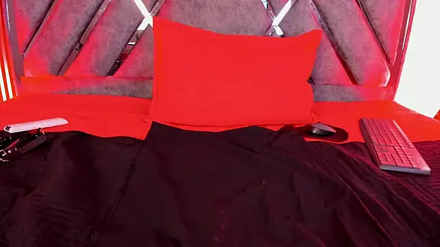lissa-goddess (F young) - 🔥👠Let me spoil your pussy please