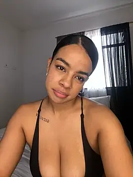 trianawhite (F young) - Pussy flash♥️