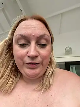 BBW_Nora
