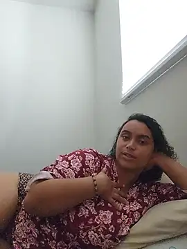 cinnaminnie Live Webcam on Stripchat
