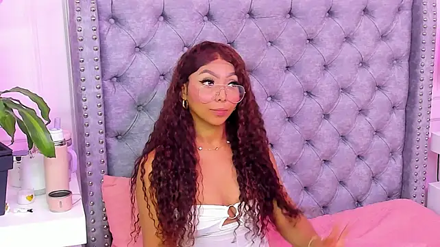 HaileeRoberts live cam on StripChat