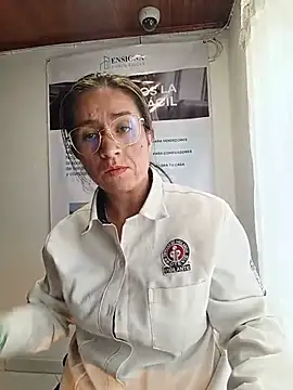 Valentina--1 live cam on StripChat