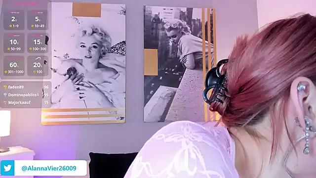 AlannaViera live cam on StripChat