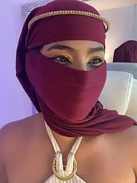 AaliyahShine live cam on StripChat