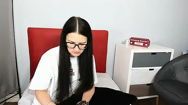 NadiaXlove live cam on StripChat