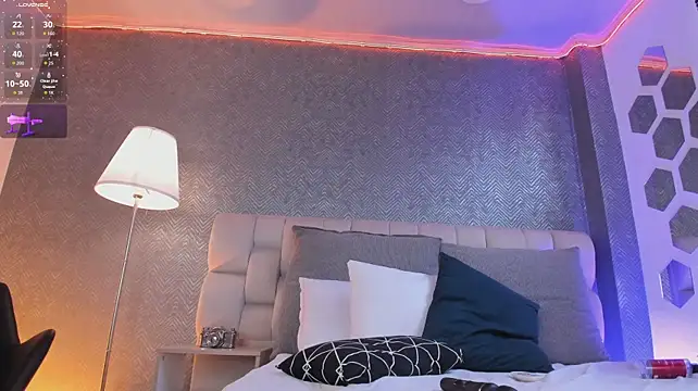 sofi_bakerr live cam on StripChat