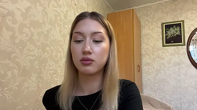 ArianneQuilantang live cam on StripChat