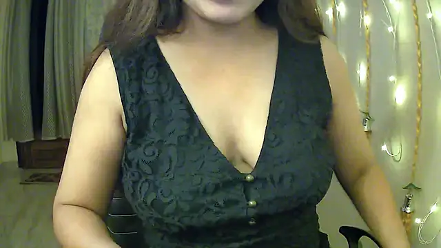 aarya_love live cam on StripChat