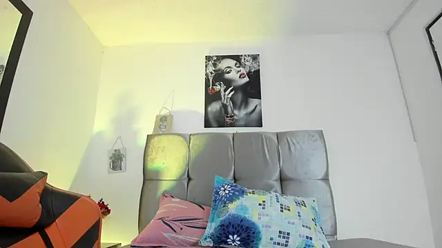 Ariel_star1 live cam on StripChat
