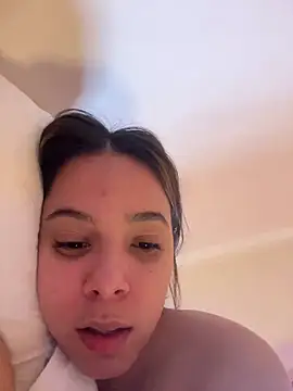 camzzi live cam on StripChat