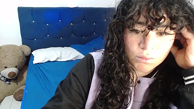 ANGELIQUE_KLANE live cam on StripChat