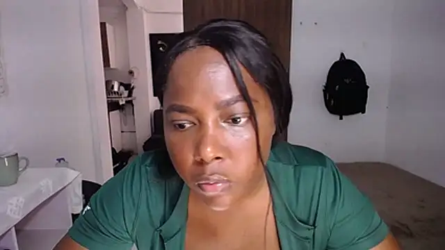 yselahot live cam on StripChat
