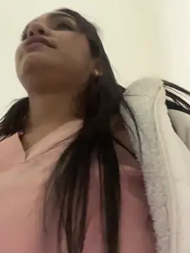 Sara-77 webcam