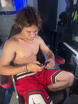 AngelLatinBoy webcam