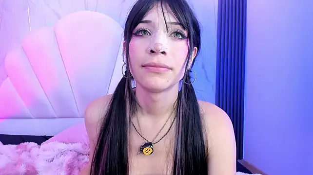 AliiceWonderland_ live sex cam