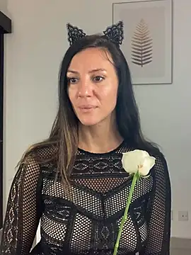 AnnaFlowerBabe live cam on StripChat
