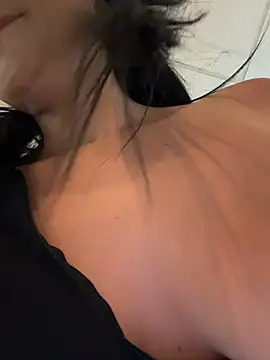 ArieliciousXXX live webcam