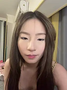 Uugirl00 live cam on StripChat