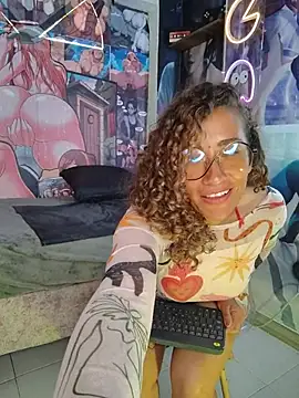 Monera_Bronze live cam on StripChat