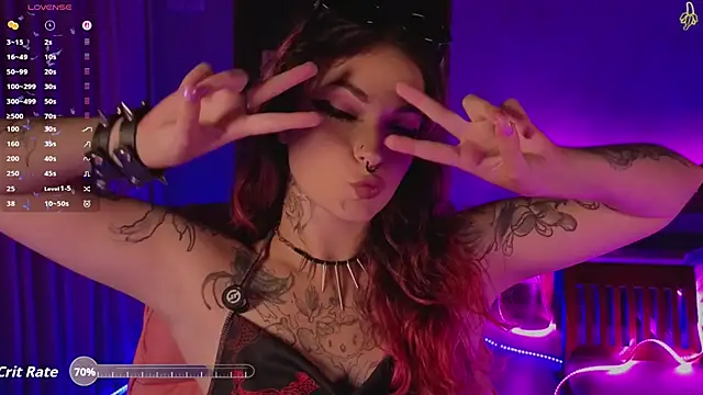 BratzieDarsie live cam on StripChat