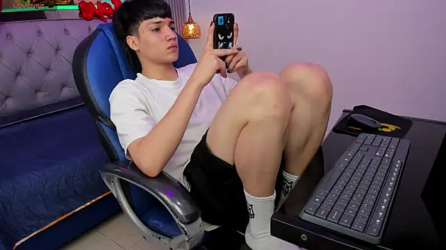 SamBlack_ live cam on StripChat