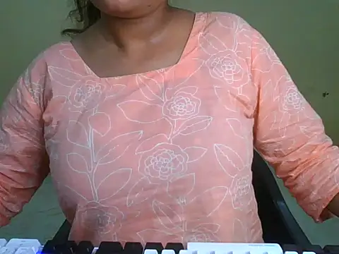 LustyPriya_ live cam on StripChat