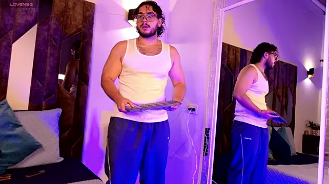Enzo_bossJS live cam on StripChat