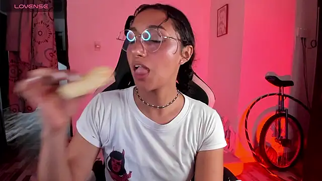 adrena_10 webcam