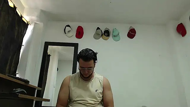 cloudsxxx live cam on StripChat