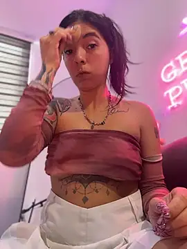soyalanna live cam on StripChat
