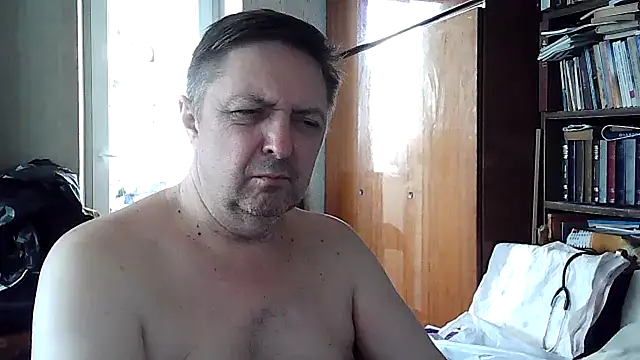Pokaz2020 live cam on StripChat