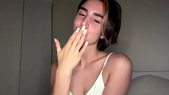 JessiaRuezga live cam on StripChat