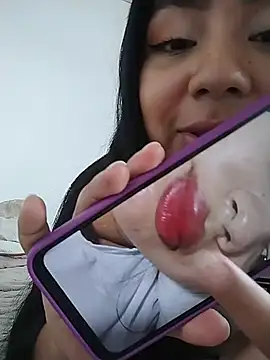 Amber_Herrera live cam on StripChat
