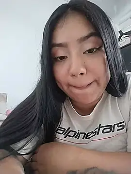 Amber_Herrera live cam on StripChat