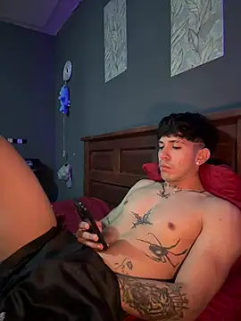Owen_rave live cam on StripChat