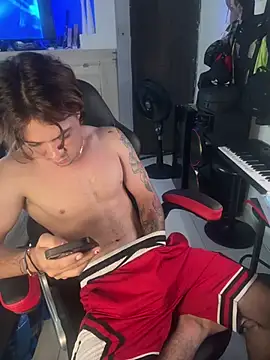 AngelLatinBoy live cam on StripChat