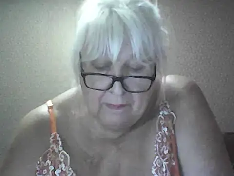 Alexia64231 live cam on StripChat