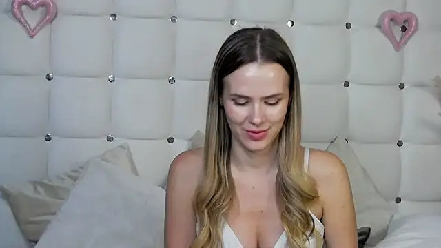 TheMarisa webcam