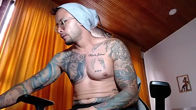 sebastian_horny webcam